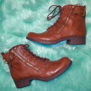 NWOT 7.5 Witch Boots